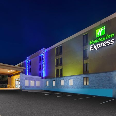 Holiday Inn Express Fairfax-Arlington Boulevard By Ihg Zewnętrze zdjęcie