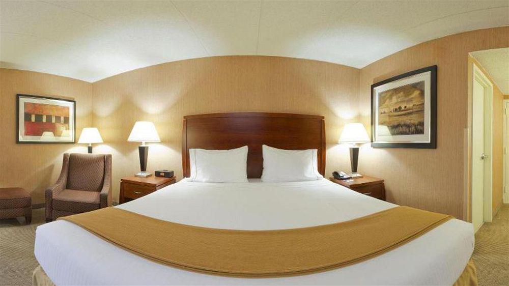 Holiday Inn Express Fairfax-Arlington Boulevard By Ihg Zewnętrze zdjęcie