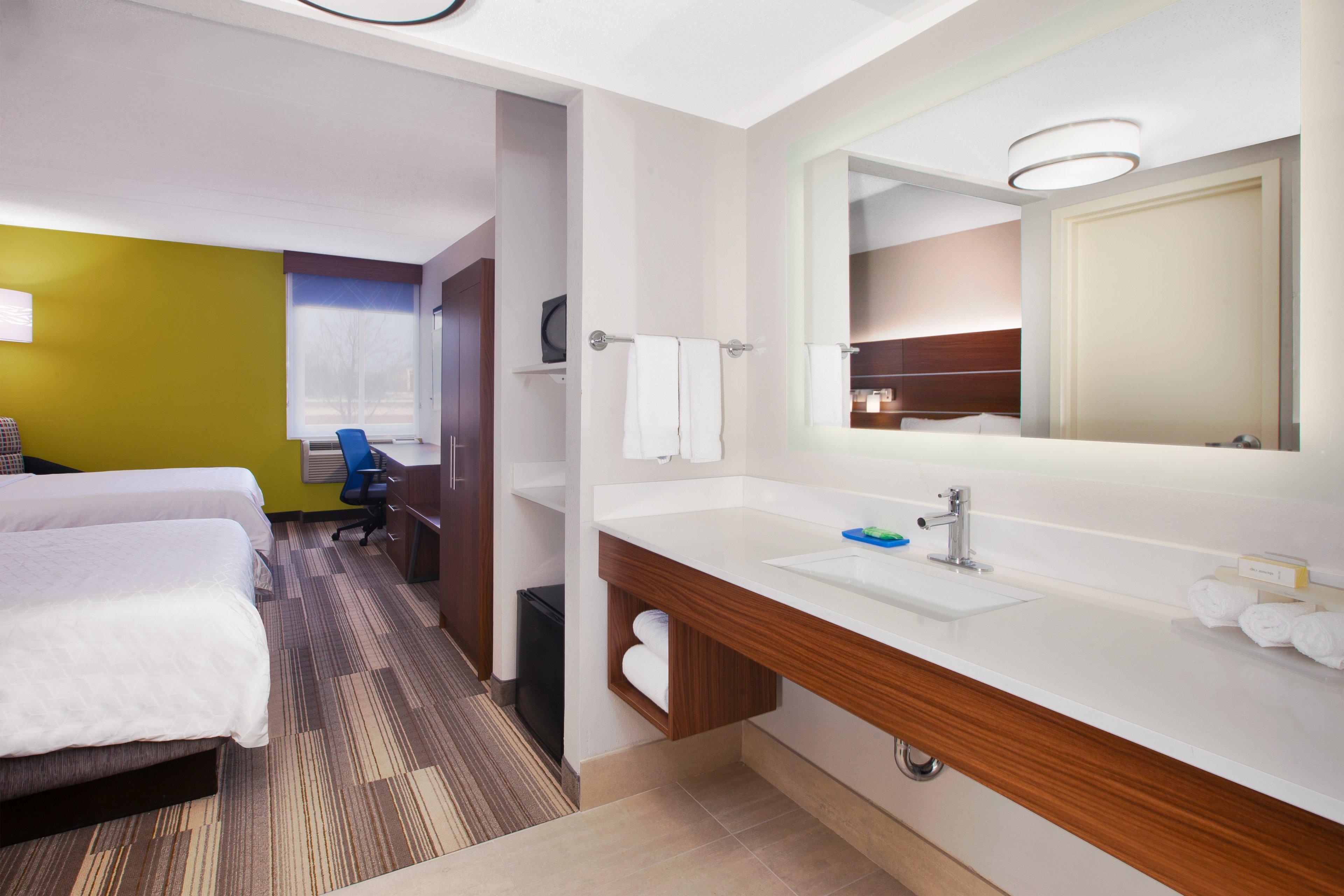 Holiday Inn Express Fairfax-Arlington Boulevard By Ihg Zewnętrze zdjęcie