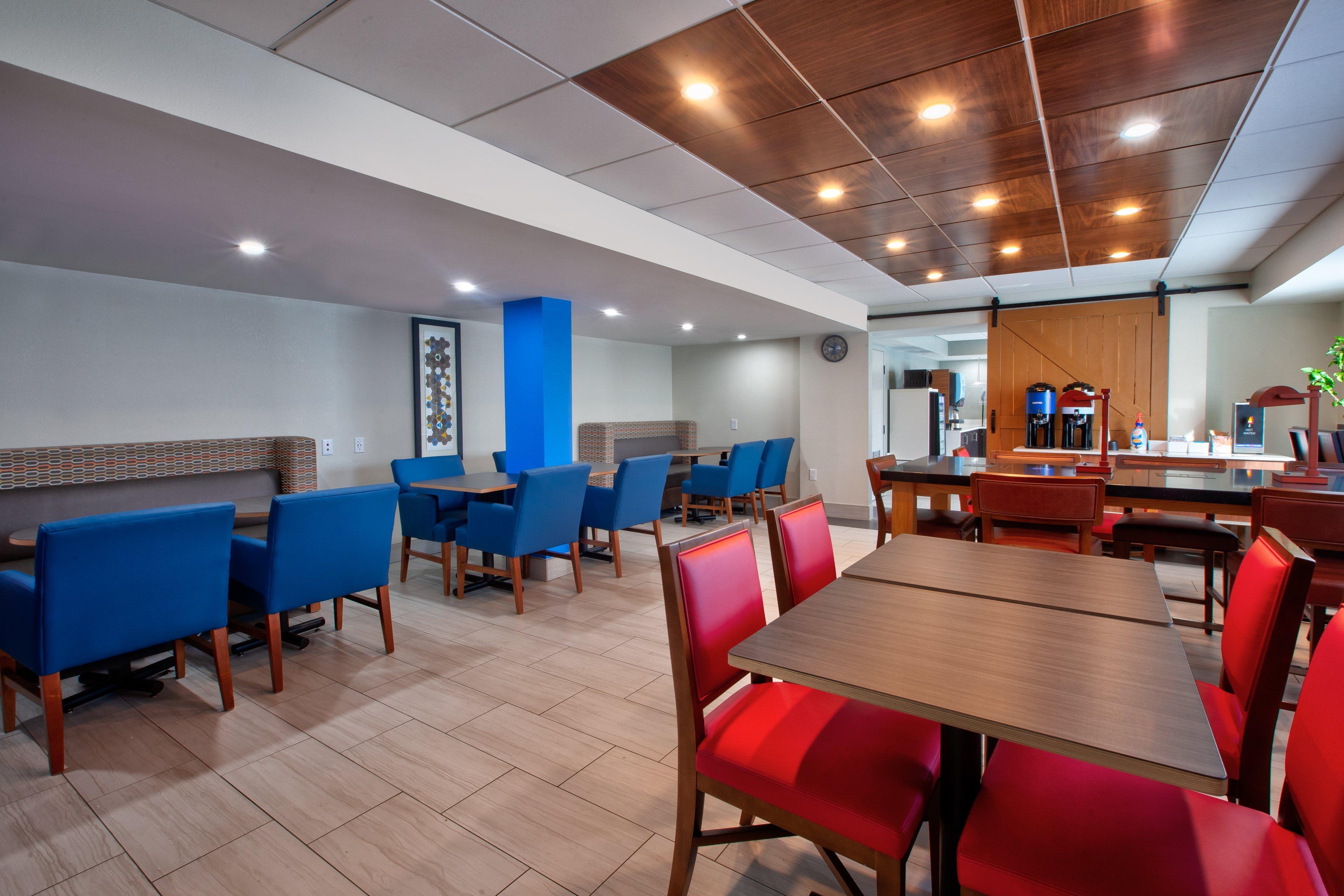 Holiday Inn Express Fairfax-Arlington Boulevard By Ihg Zewnętrze zdjęcie